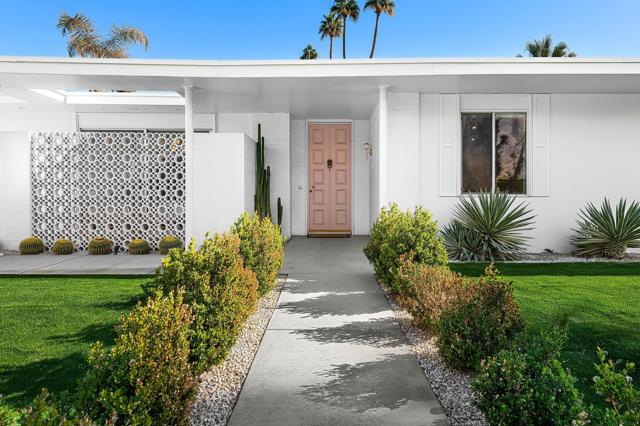 2622 S Calle Palo Fierro, Palm Springs CA: https://media.crmls.org/mediaz/72bdff0a-d516-4b0c-8cf4-e815dbc8e0d0.jpg