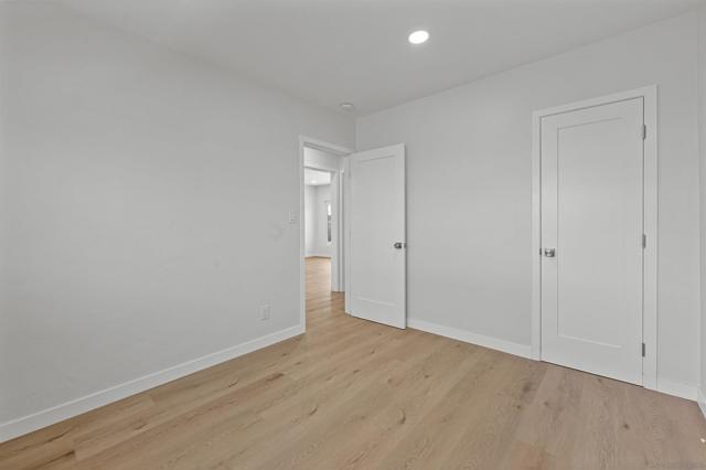 6979 81 Amherst, San Diego CA: https://media.crmls.org/mediaz/72be1c96-6d59-4717-a754-4a9ed9dcde4b.jpg