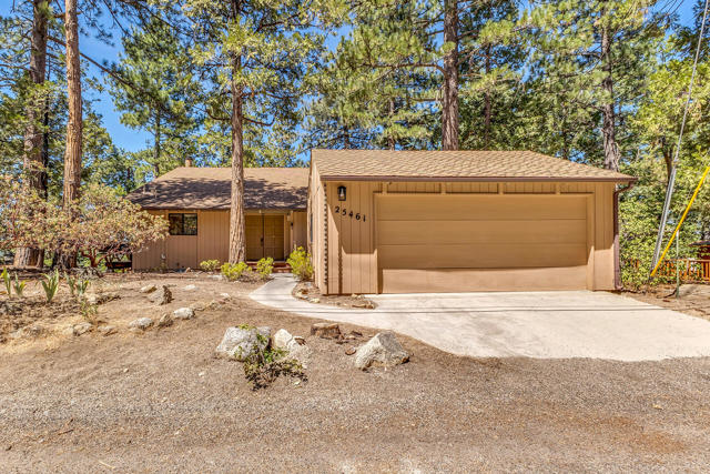 25461 Shadow Oaks, Idyllwild CA: https://media.crmls.org/mediaz/72be5498-e92b-4376-9458-3590e5da306a.jpg
