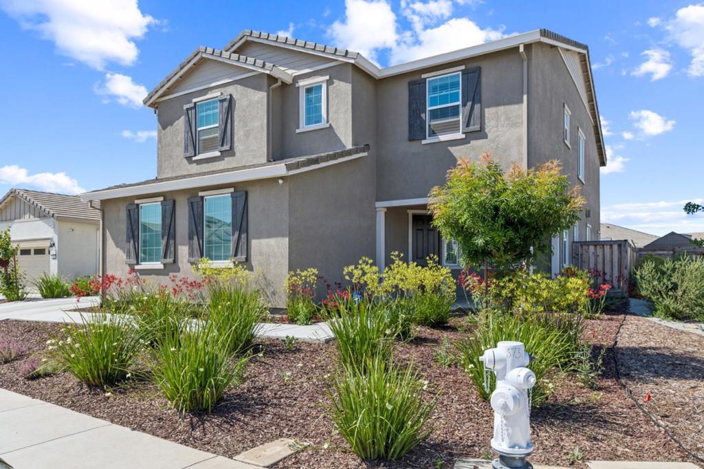1535 Eisenhower Court