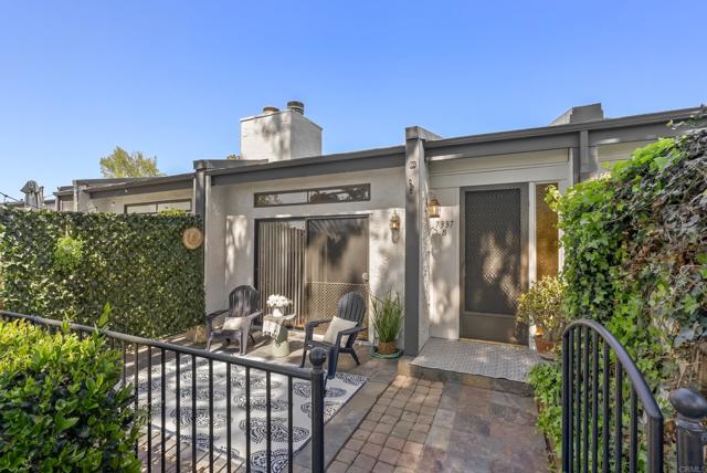 7337 Alicante Road, Carlsbad CA: https://media.crmls.org/mediaz/72bed6e2-78f5-48bb-8ef0-65f87552edfb.jpg