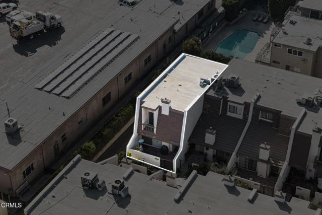 Detail Gallery Image 31 of 34 For 18360 Collins St #L,  Tarzana,  CA 91356 - 2 Beds | 2/1 Baths