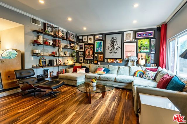 13735 Aldergrove Street, Sylmar CA: https://media.crmls.org/mediaz/72bf872b-4b66-4e7a-9a9c-7208929fd2ca.jpg