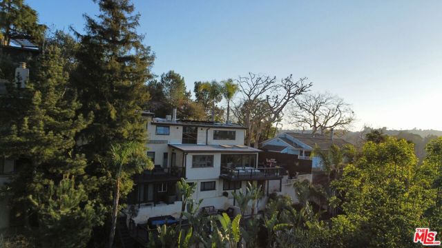 7483 Palo Vista Drive, Los Angeles CA: https://media.crmls.org/mediaz/72bfb3cd-d043-43ac-a3de-bf17a8f3ae27.jpg