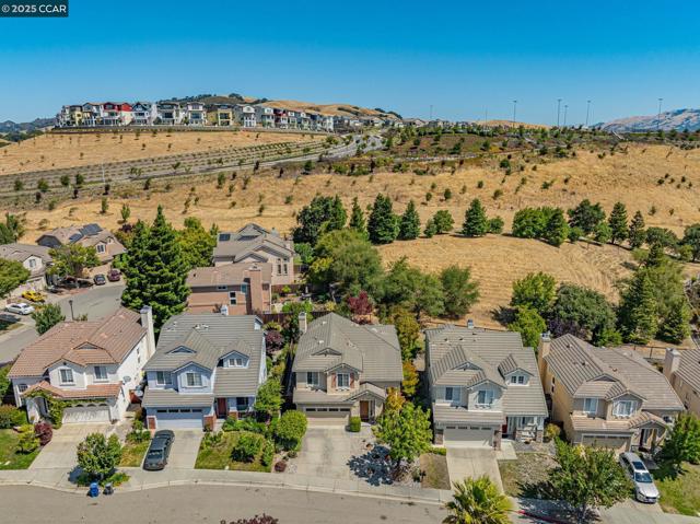 120 Woodcrest Dr, San Ramon CA: https://media.crmls.org/mediaz/72c0fc4a-dfea-403b-82a2-d5471b53c4dd.jpg