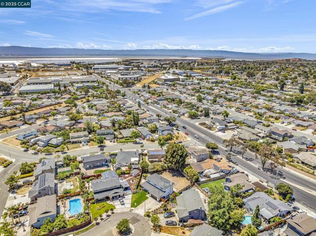 37643 Crocus Ct, Newark CA: https://media.crmls.org/mediaz/72c17d27-b2b1-4f81-8c1d-c6868227b996.jpg