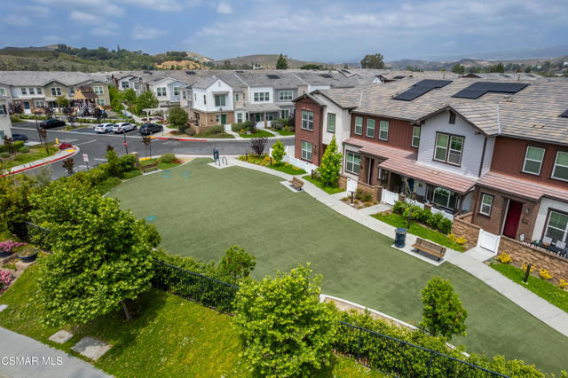 212 Red Brick Drive, Simi Valley CA: https://media.crmls.org/mediaz/72c1df6c-6c89-42df-8432-e4e42bed2b17.jpg