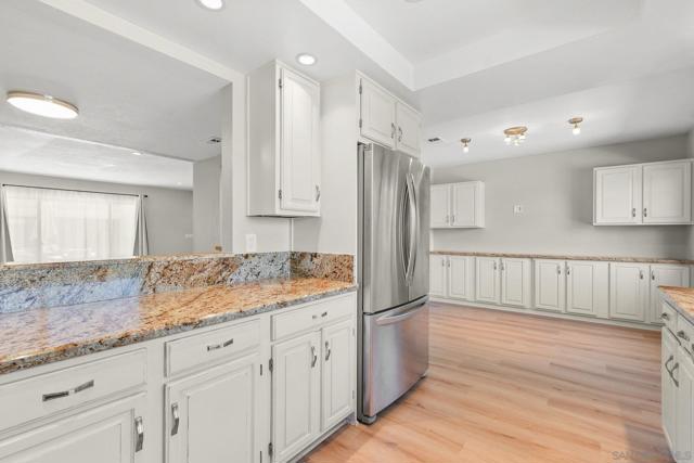 Image 14 of 36 For 835 E Ave  B