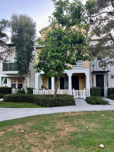 51 PALLADIUM Lane, Ladera Ranch CA: https://media.crmls.org/mediaz/72c24cb5-841d-41f0-be2b-b29e6c05036c.jpg