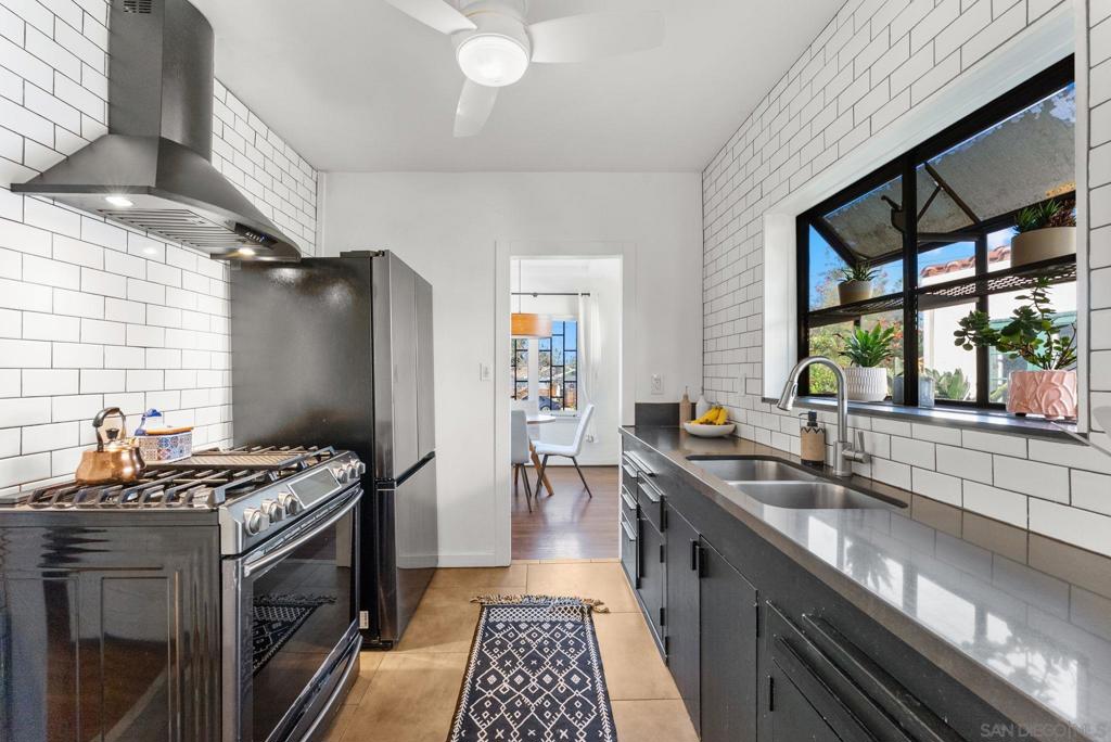 4762 Mountain View Drive - photo 12