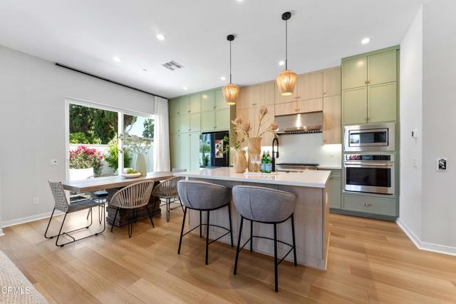 34 Miren Place, Arcadia CA: https://media.crmls.org/mediaz/72c39683-ef61-4a69-a67d-89e3459eb96c.jpg