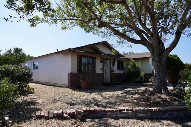 4205 Rene Dr, San Diego CA: https://media.crmls.org/mediaz/72c3de11-b700-4fbe-8b59-c9e090d14d25.jpg