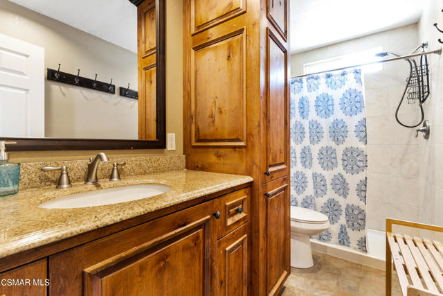 6545 Nacimiento Shores Road, Bradley CA: https://media.crmls.org/mediaz/72c42d0b-e214-4bc9-b739-4b1ffbee343c.jpg