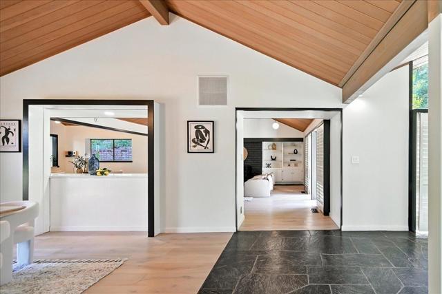 14582 Horseshoe Court, Saratoga CA: https://media.crmls.org/mediaz/72c47a08-dff8-42a9-a189-2423390526f0.jpg