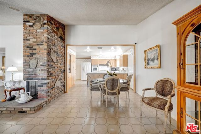 5581 Mason Avenue photo 8