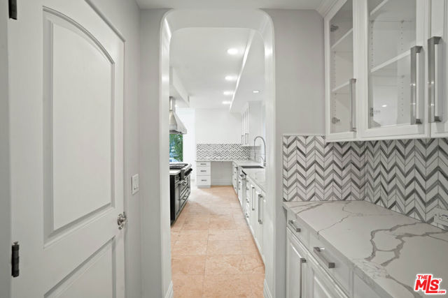 5309 Louise Avenue, Encino CA: https://media.crmls.org/mediaz/72c57e23-52d1-41b5-8743-610408fad02b.jpg