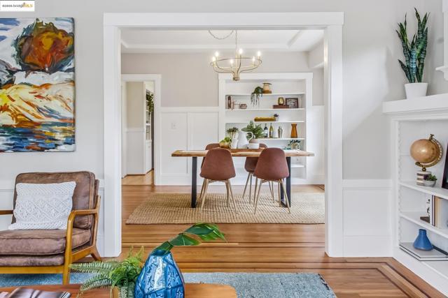 419 43rd St., Oakland CA: https://media.crmls.org/mediaz/72c58dc1-b975-4d91-850c-753fe8827710.jpg