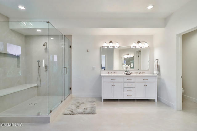 3327 Olivegrove Place, Thousand Oaks CA: https://media.crmls.org/mediaz/72c646db-d5da-43bb-b04a-399ec6c00363.jpg