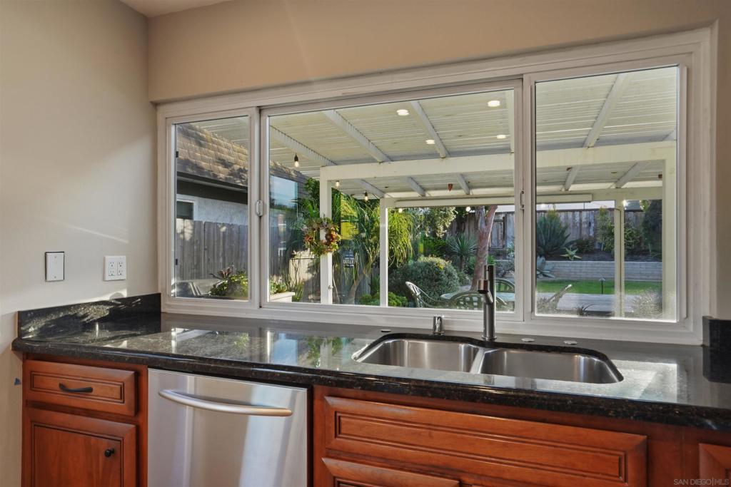 6502 Edmonton Ave - photo 12