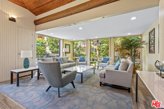 7211 Raintree Circle, Culver City CA: https://media.crmls.org/mediaz/72c71f56-33e8-4a56-8ad4-bbbe0e3eeca8.jpg