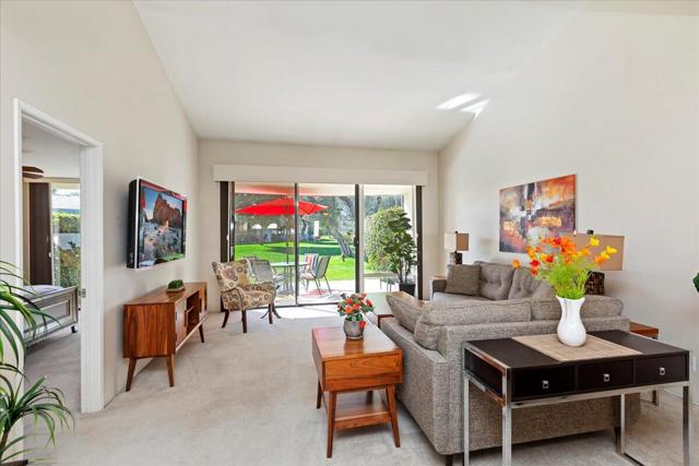 1711 Grand Bahama Drive W, Palm Springs, CA 92264