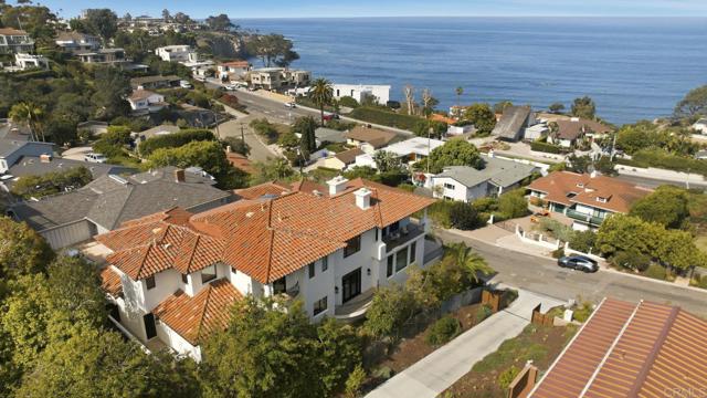 1745 Amalfi Street, La Jolla CA: https://media.crmls.org/mediaz/72c8d678-81a8-43a6-aa45-25449c1cec7a.jpg