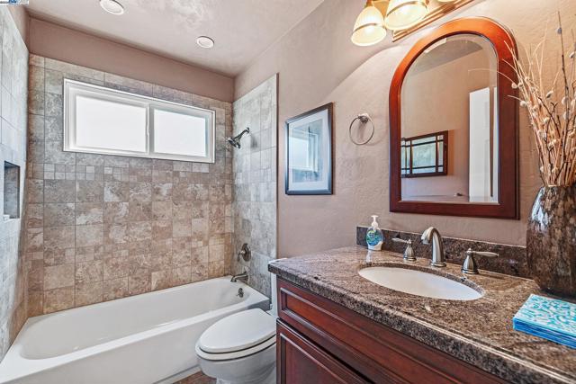 2611 Quail Ct., Union City CA: https://media.crmls.org/mediaz/72c8f530-c790-46df-80c0-60ce5dbc686e.jpg