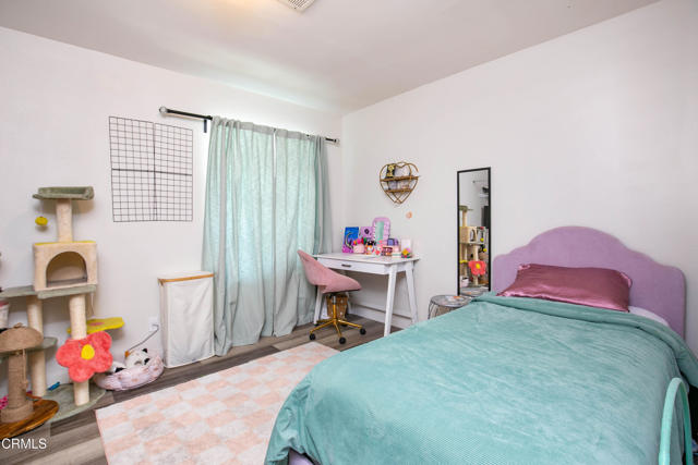 43063 Lemonwood Dr Drive, Lancaster CA: https://media.crmls.org/mediaz/72c967d6-1519-4a03-9818-3c41f2c3975c.jpg