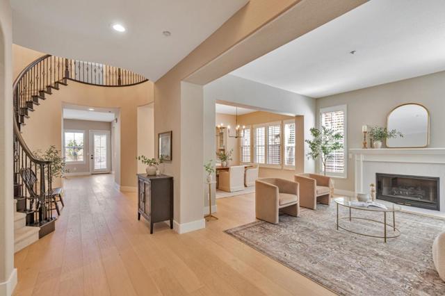 2892 Birkdale Court, Gilroy CA: https://media.crmls.org/mediaz/72ca76e1-65ff-4c19-9a69-c40698c257a4.jpg