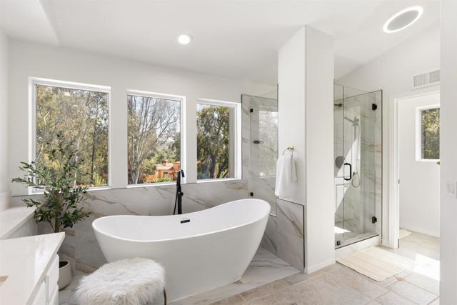 Detail Gallery Image 28 of 60 For 16883 Saint Andrews Dr, Poway,  CA 92064 - 5 Beds | 5/1 Baths