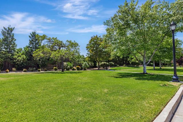 18898 Bellgrove Circle, Saratoga CA: https://media.crmls.org/mediaz/72cb9eac-e7ef-4274-a686-2acbff3d8deb.jpg