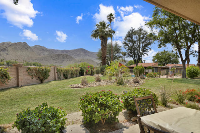 77 Majorca Drive, Rancho Mirage CA: https://media.crmls.org/mediaz/72cbbc2a-1816-4252-bacf-77b979d9bd63.jpg
