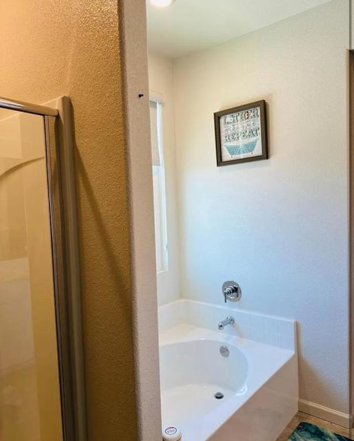 2030 Rosewood Drive, Hollister CA: https://media.crmls.org/mediaz/72cbea26-1a9e-4cdf-af68-90f4d5486a2d.jpg