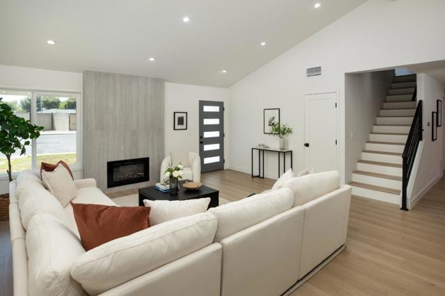 3334 San Pablo Court, Union City CA: https://media.crmls.org/mediaz/72cc43f4-9f56-4717-968b-6a1293c39305.jpg