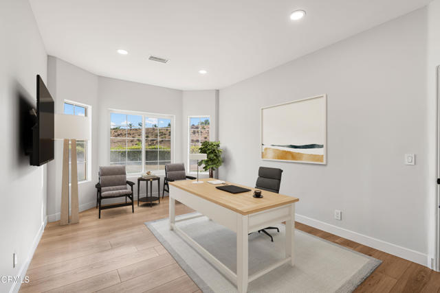 Detail Gallery Image 31 of 60 For 10817 Alysheba Dr, Moorpark,  CA 93021 - 4 Beds | 3/1 Baths