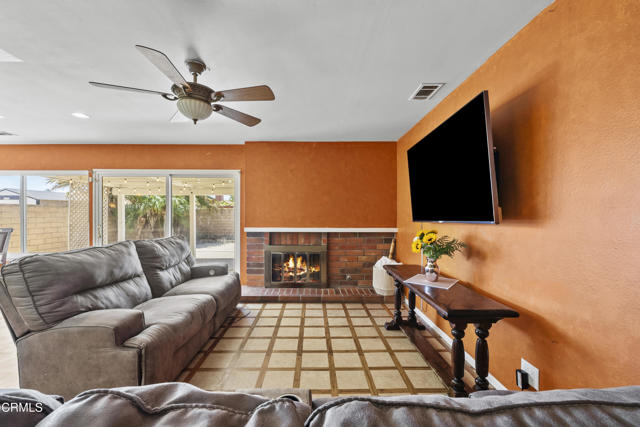 Detail Gallery Image 9 of 21 For 1531 Lakehurst St, Oxnard,  CA 93030 - 4 Beds | 2 Baths