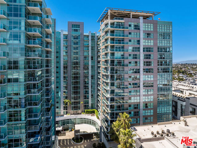 13700 MARINA POINTE Drive, Marina del Rey, California 90292, 2 Bedrooms Bedrooms, ,2 BathroomsBathrooms,Condominium,For Sale,MARINA POINTE,24421761