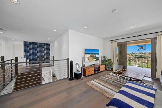 15642 Tanner Ridge Rd, San Diego CA: https://media.crmls.org/mediaz/72d0c88a-8f36-4802-a9a1-7119d2df2c98.jpg