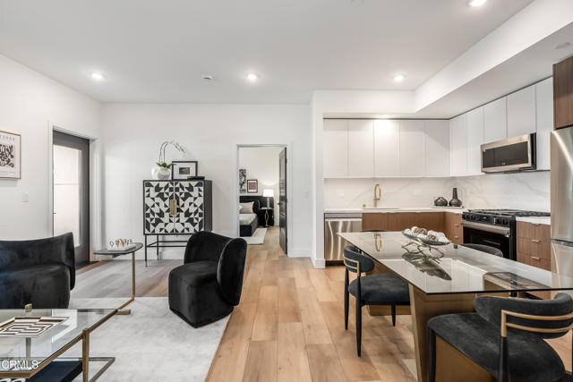 Detail Gallery Image 10 of 41 For 139 S Oak Knoll Ave #203,  Pasadena,  CA 91101 - 2 Beds | 2 Baths