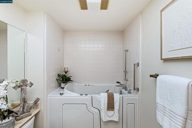 5200 Myrtle Dr, Concord CA: https://media.crmls.org/mediaz/72d17c63-bc19-4041-a803-66b126000c1b.jpg