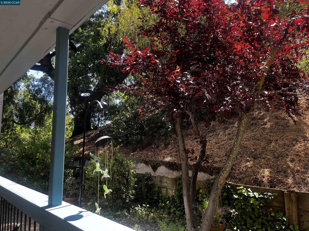 https://media.crmls.org/mediaz/72d1d78e-647d-46dd-a763-8b74a6223706.jpg?preset=X-Large