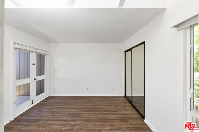 253 Fairview Street, Laguna Beach CA: https://media.crmls.org/mediaz/72d250d8-587d-4808-8e80-9fb3eb81caa0.jpg