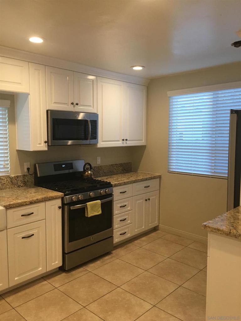 2568 Violet St - photo 7
