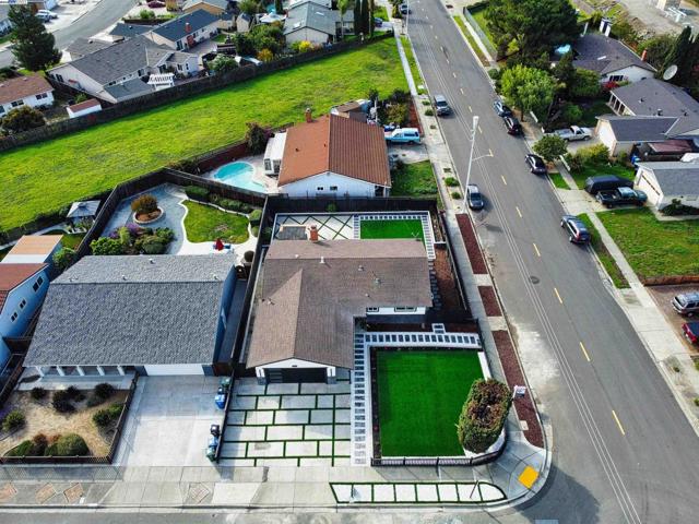 5603 Wintergreen Dr, Newark CA: https://media.crmls.org/mediaz/72d3664b-a312-486d-8350-0f5a91c6c204.jpg