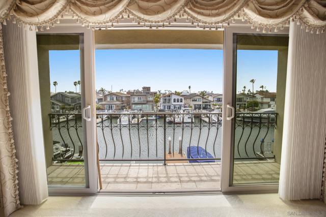 34 The Point, Coronado CA: https://media.crmls.org/mediaz/72d3b4a1-c14a-42ad-b6d8-ed783304bd9d.jpg