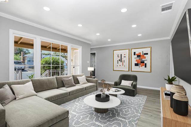 Image 7 of 40 For 120 Hillcrest Ave