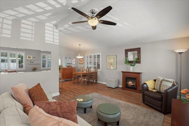501 Moorpark Way, Mountain View CA: https://media.crmls.org/mediaz/72d49bc7-8dd8-4315-b53f-2c422dc578ff.jpg