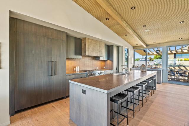 1122 W Cliff Drive, Santa Cruz CA: https://media.crmls.org/mediaz/72d4afa3-99f7-41a1-a203-76c1234fa0d6.jpg