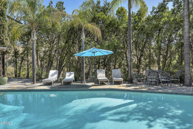 9999 Wornom Avenue, Sunland CA: https://media.crmls.org/mediaz/72d50f91-d614-4c66-993e-594cb7576f2b.jpg