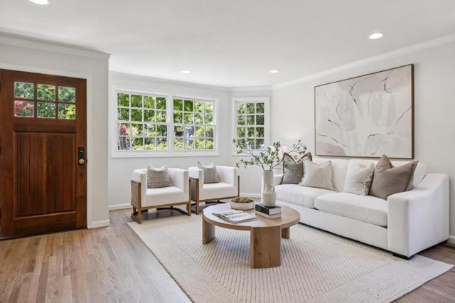 2135 Oberlin Street, Palo Alto CA: https://media.crmls.org/mediaz/72d5ad79-a5c8-4a50-90ff-8e33c2439173.jpg